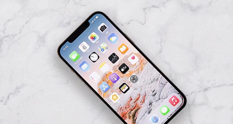 如何使用iPhone12轻松滚动截长图（掌握iPhone12滚动截长图技巧）
