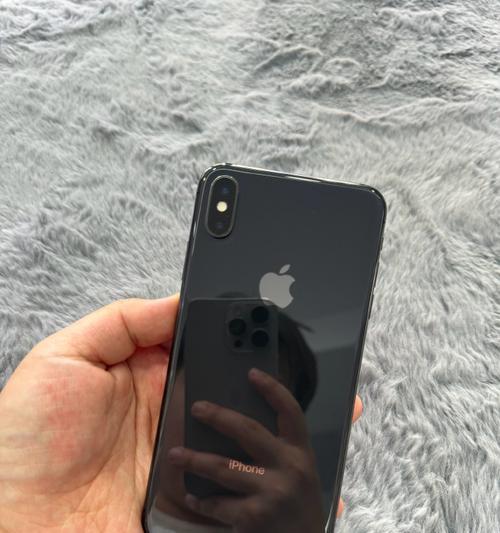 iPhone XS Max评测结果如何？性能和相机表现怎么样？